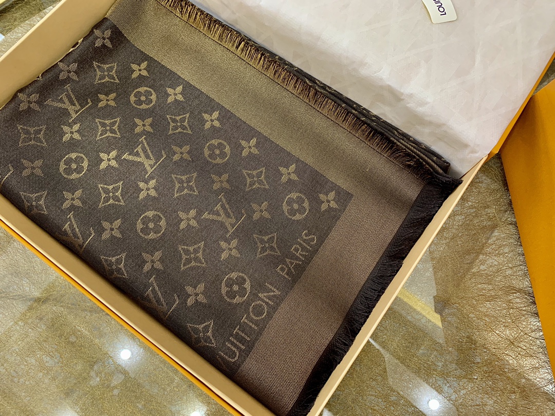 LV路易威登Shine Monogram 染色纱线金属丝混纺披肩M75122 M70805 M75120 M75121 M75123