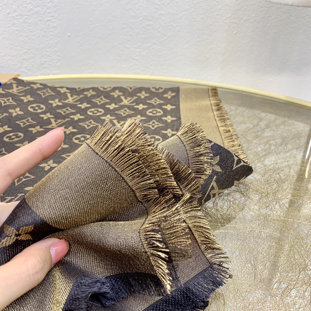LV路易威登Shine Monogram 染色纱线金属丝混纺披肩M75122 M70805 M75120 M75121 M75123