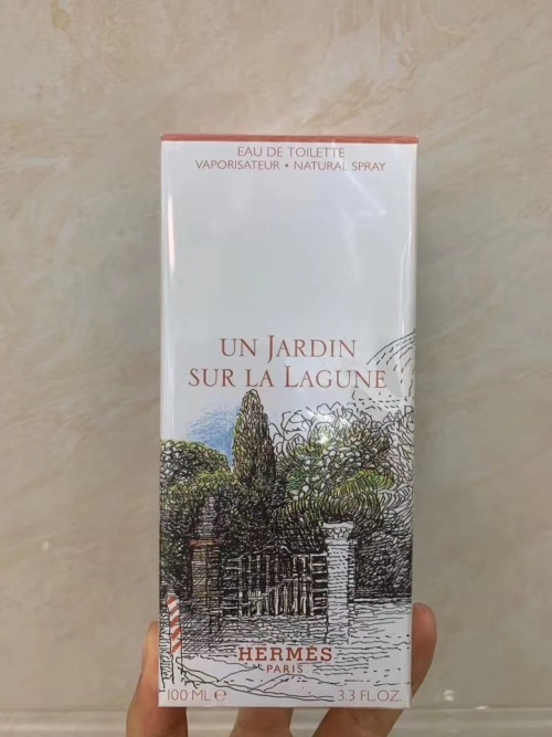 Hermes Un Jardin Sur La Lagune Eau de Toilette 100ml for Women 1 Hermes Un Jardin Sur La Lagune Eau de Toilette 100ml for Women