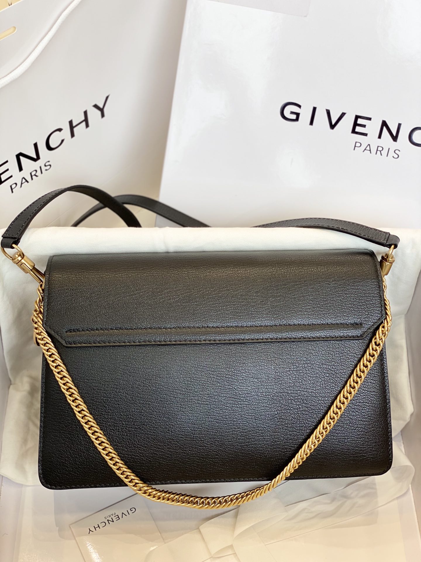 纪梵希GV3稀有动物皮拼中号size:28.5x18x8cmGivenchyBag法国代购级别巴黎走秀新