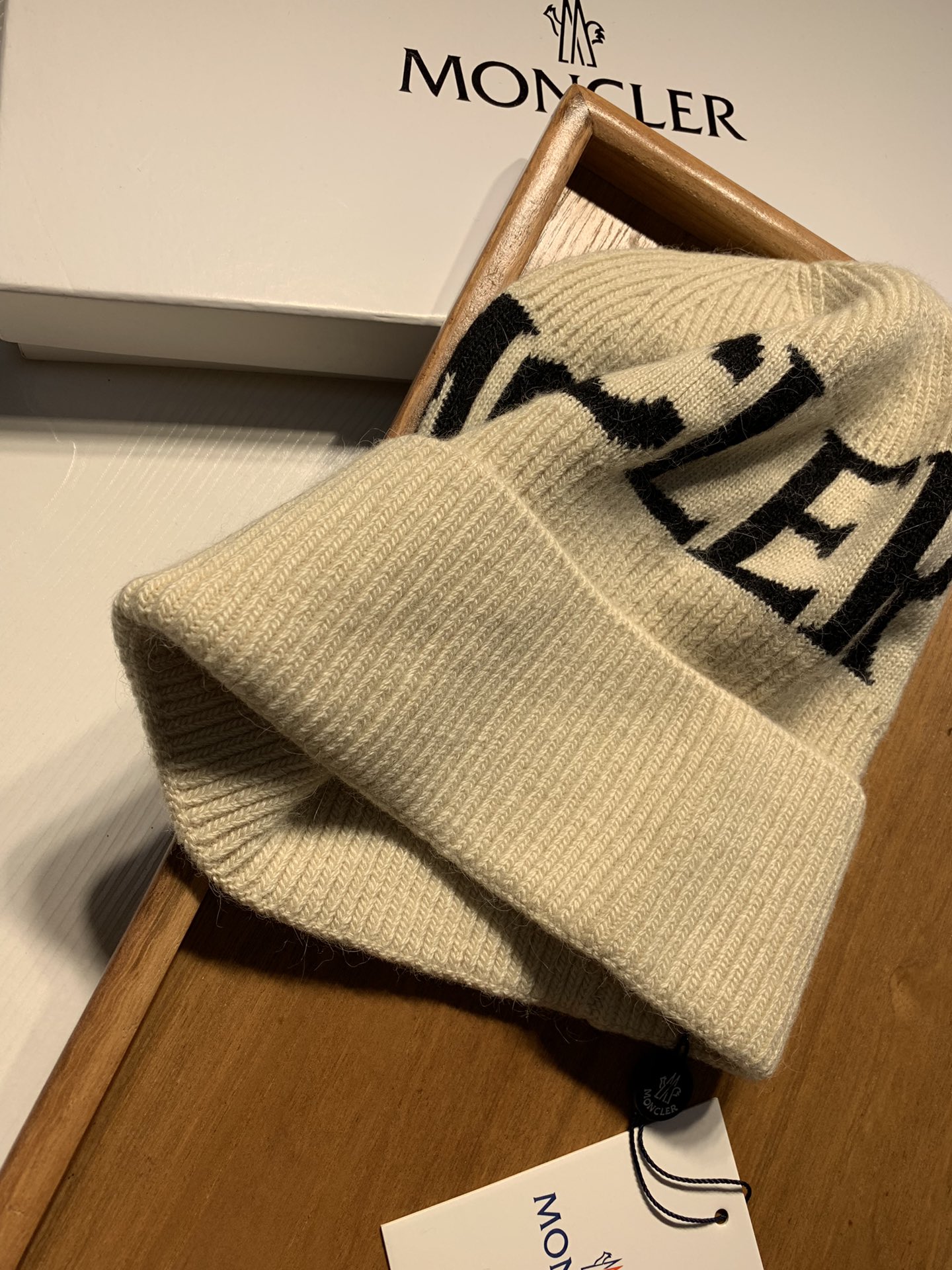 🌹。蒙口。【羊毛单帽】客供小羊毛！珍贵典藏的灵魂帽子！客供色纱.每个颜色都非常好看！经典！手感软腻.70