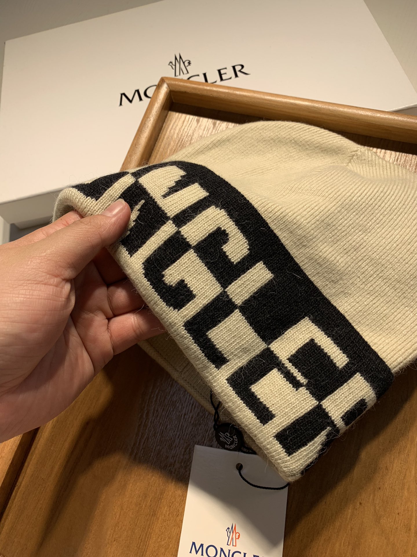 🌹。蒙口。【羊毛单帽】客供小羊毛！珍贵典藏的灵魂帽子！客供色纱.每个颜色都非常好看！经典！手感软腻.70