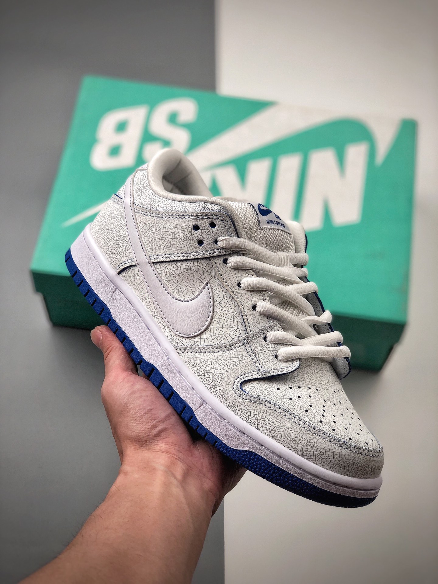 250 Nike SB Dunk Low Pro 白兰 扣扣乐 爆裂纹 冰蓝 青花瓷 运动滑板板鞋 货号:CJ6884-100