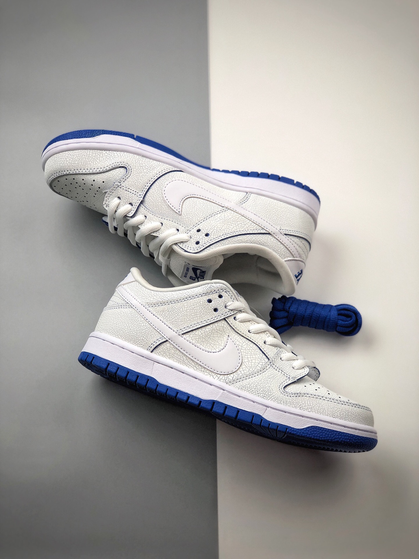 250 Nike SB Dunk Low Pro 白兰 扣扣乐 爆裂纹 冰蓝 青花瓷 运动滑板板鞋 货号:CJ6884-100