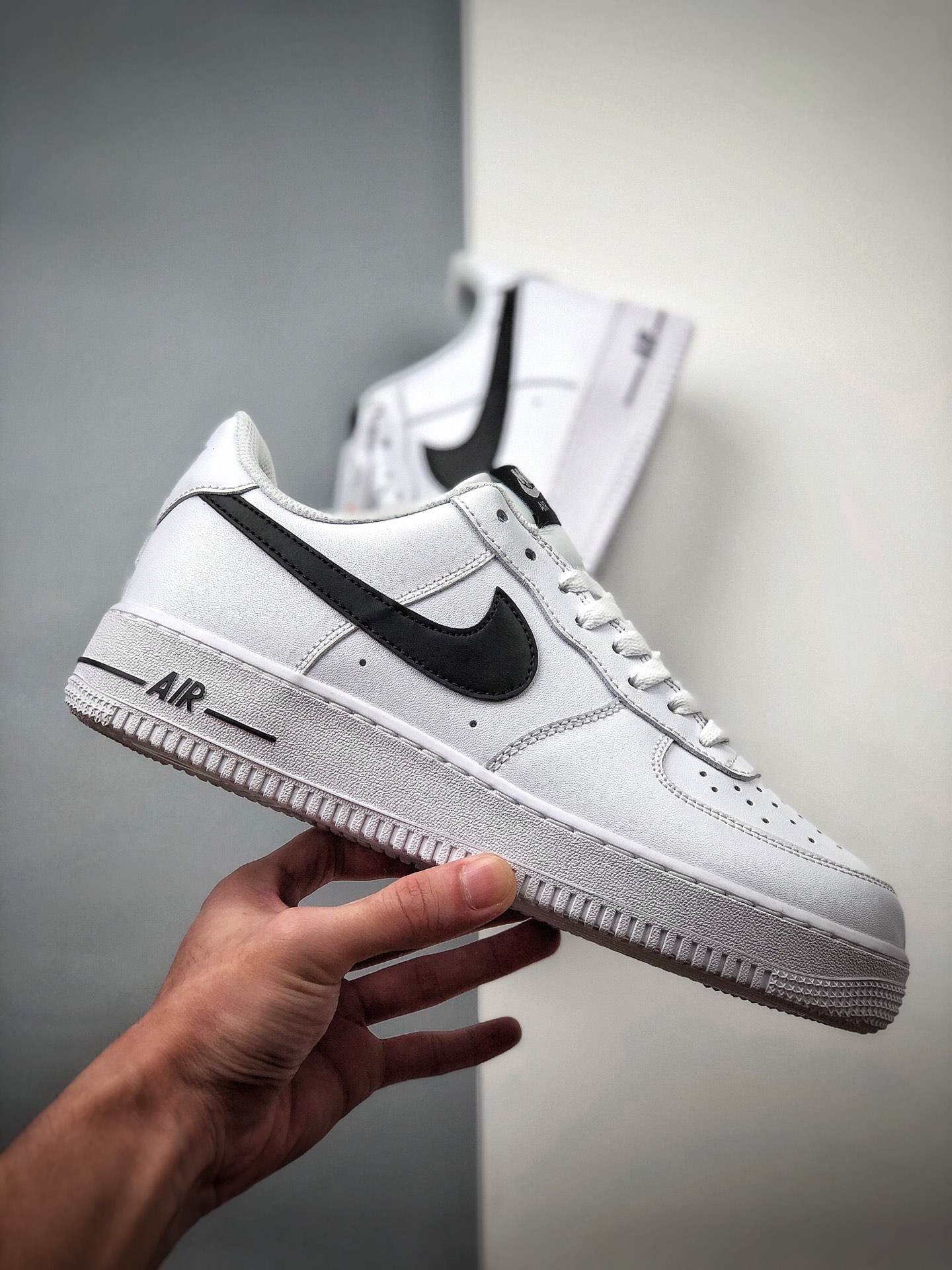 200  耐克Nike M AF 1-1 UPSTEP 空军一号低帮 CT7724-100