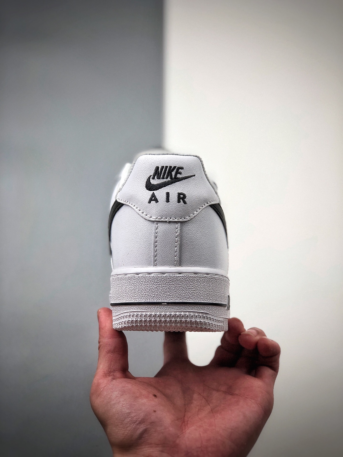 200  耐克Nike M AF 1-1 UPSTEP 空军一号低帮 CT7724-100