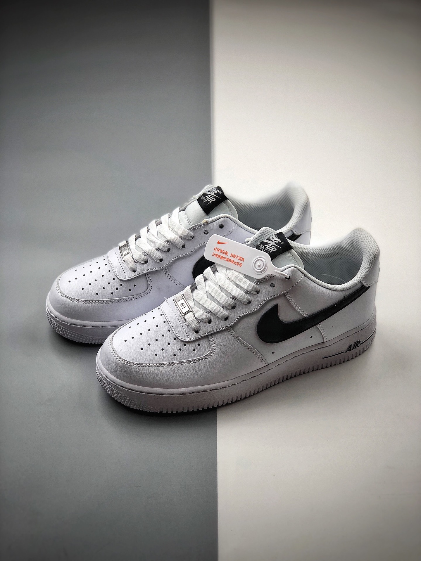 200  耐克Nike M AF 1-1 UPSTEP 空军一号低帮 CT7724-100