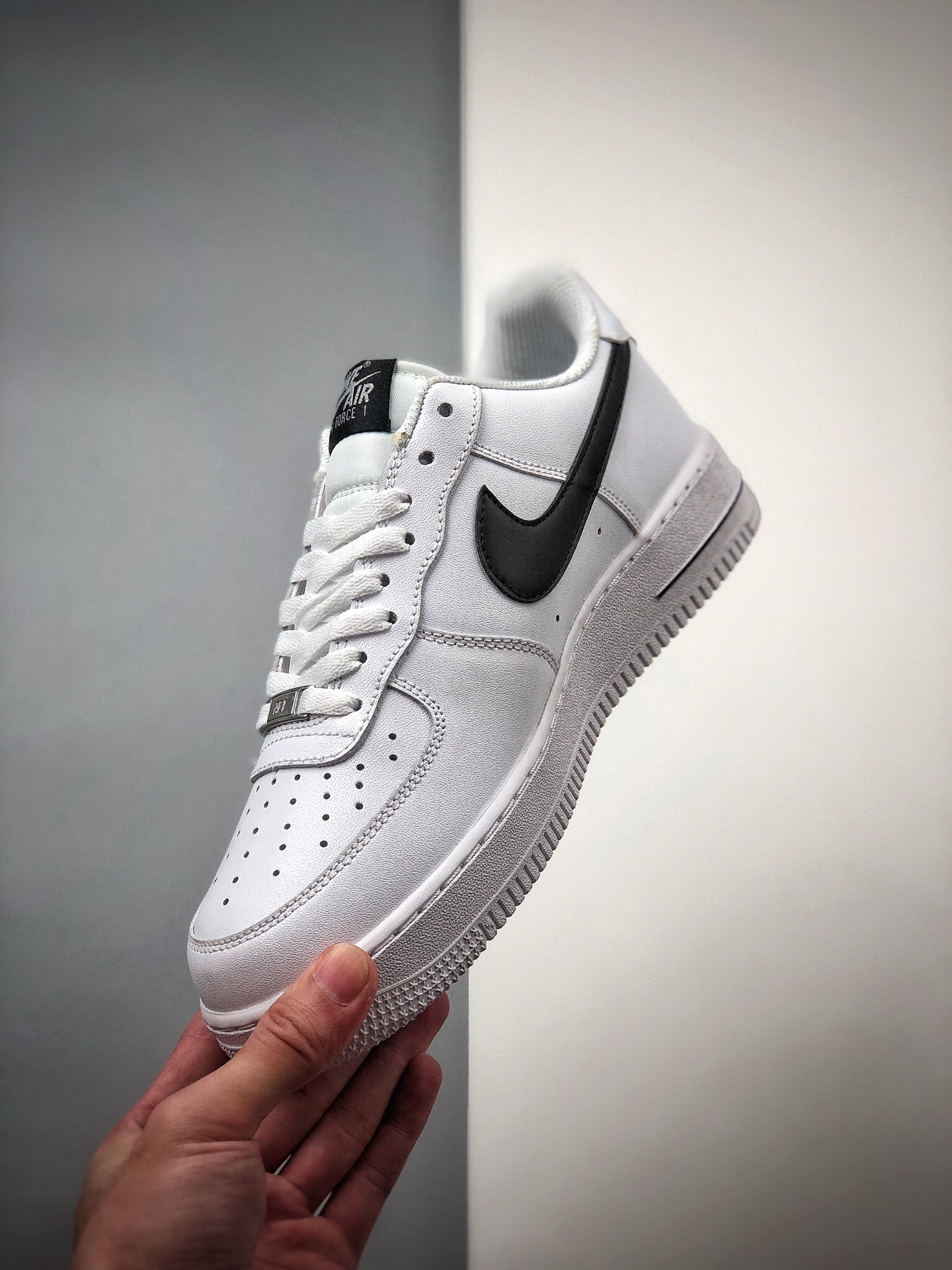 200  耐克Nike M AF 1-1 UPSTEP 空军一号低帮 CT7724-100