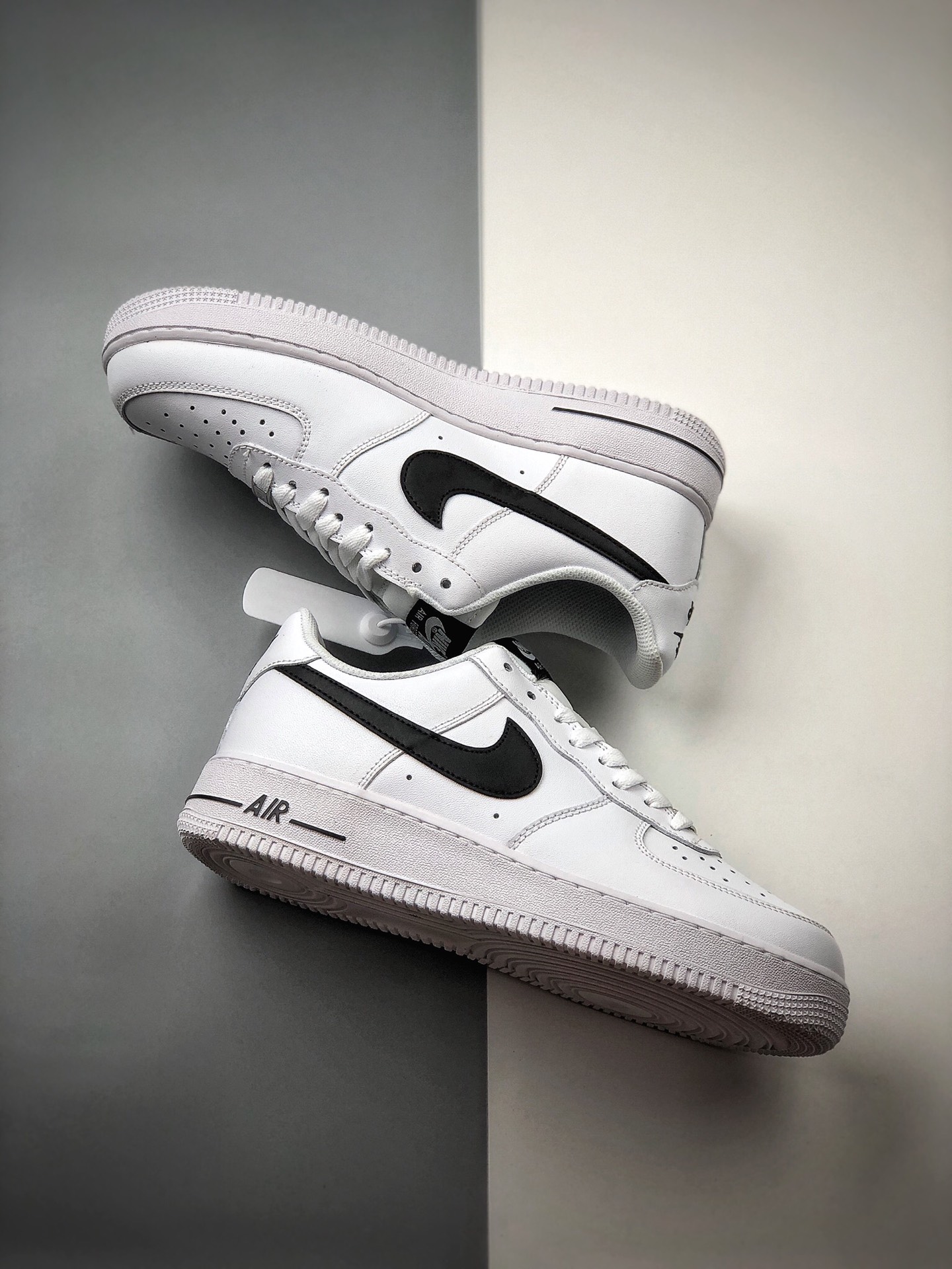 200  耐克Nike M AF 1-1 UPSTEP 空军一号低帮 CT7724-100