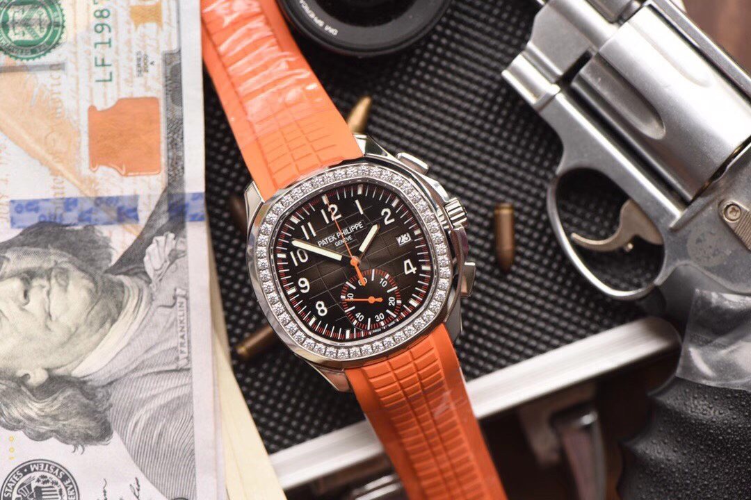 Reloj de la serie YL Patek Philippe Aquanaut (modelo: 5968A-001) Caja de acero inoxidable de 42,2 mm, manecil…