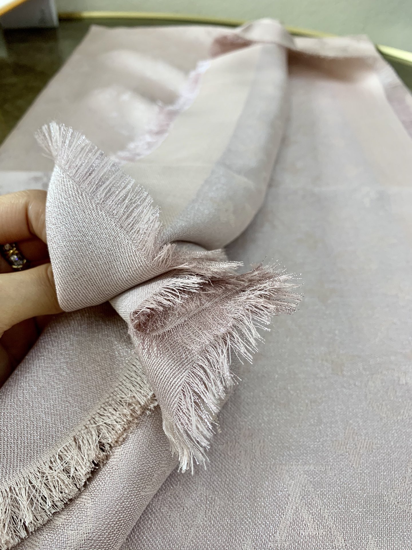 LV路易威登Shine Monogram 染色纱线金属丝混纺披肩M75122 M70805 M75120 M75121 M75123