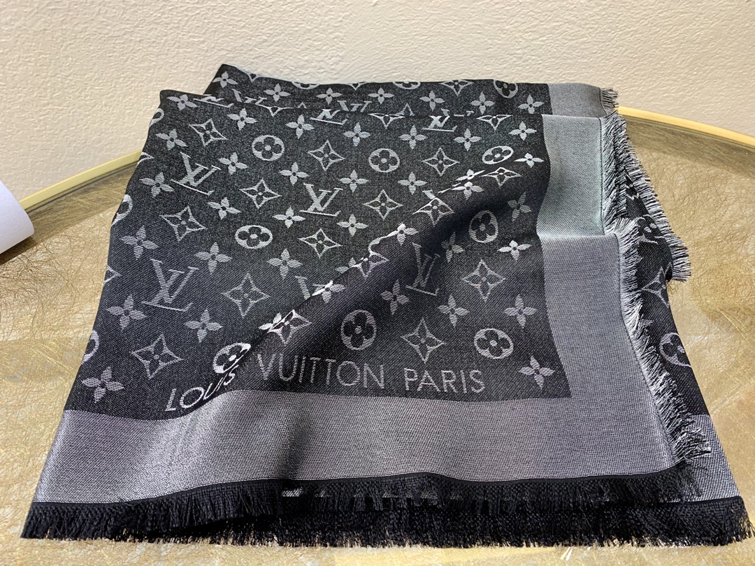 LV路易威登Shine Monogram 染色纱线金属丝混纺披肩M75122 M70805 M75120 M75121 M75123