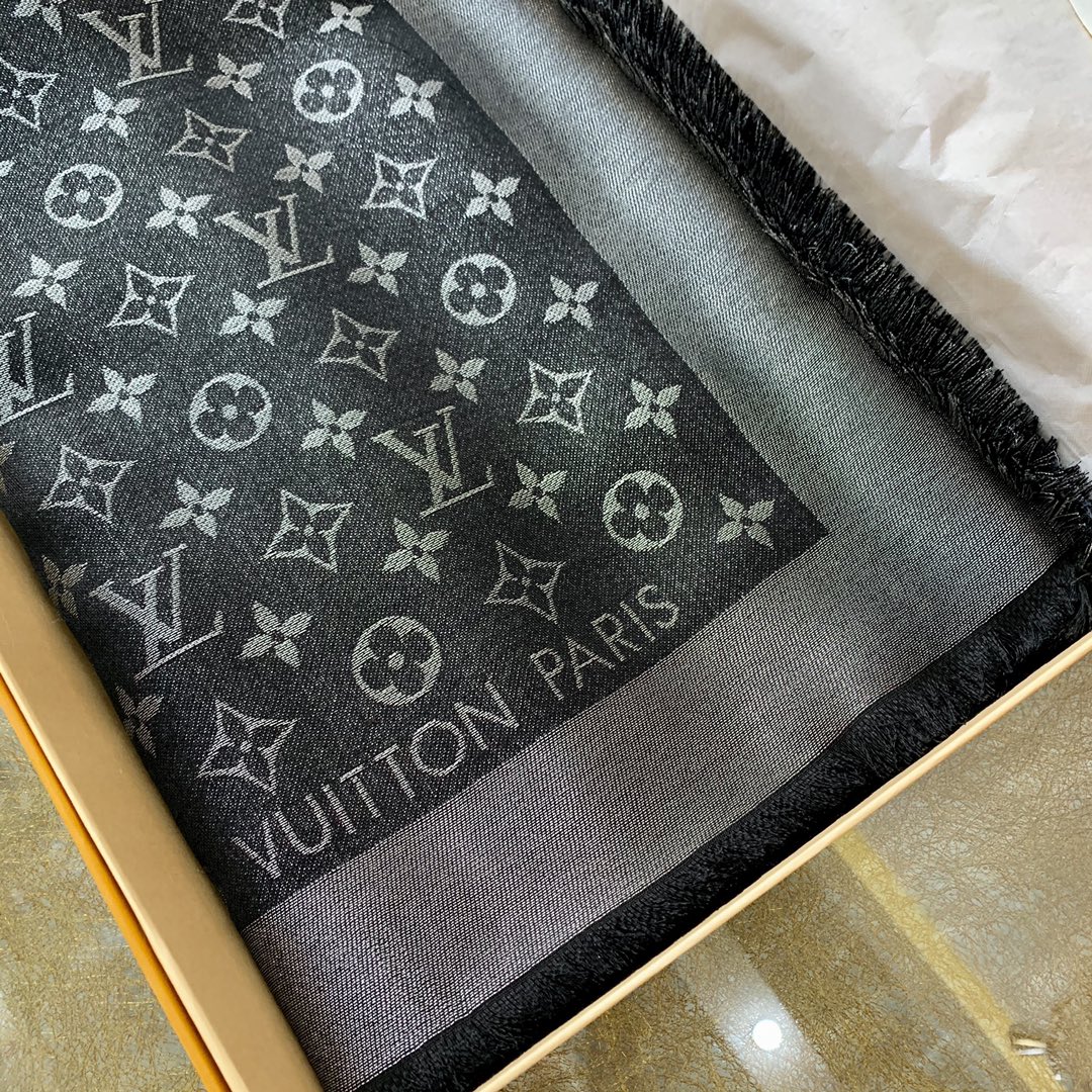 LV路易威登Shine Monogram 染色纱线金属丝混纺披肩M75122 M70805 M75120 M75121 M75123