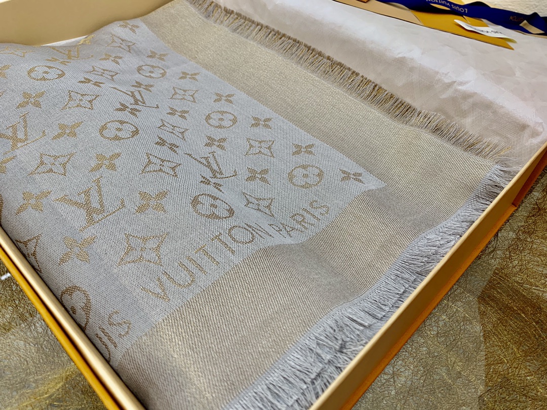 LV路易威登Shine Monogram 染色纱线金属丝混纺披肩M75122 M70805 M75120 M75121 M75123