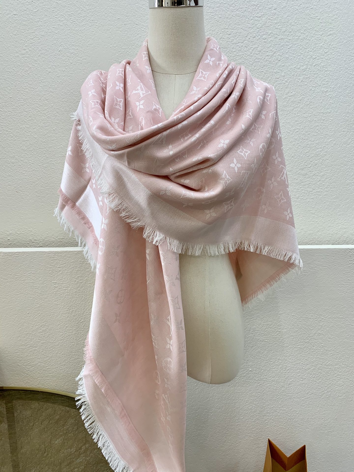 LV路易威登Monogram Denim披肩M71378 M71382 M71330 M71329 M72412 M72046 M72273