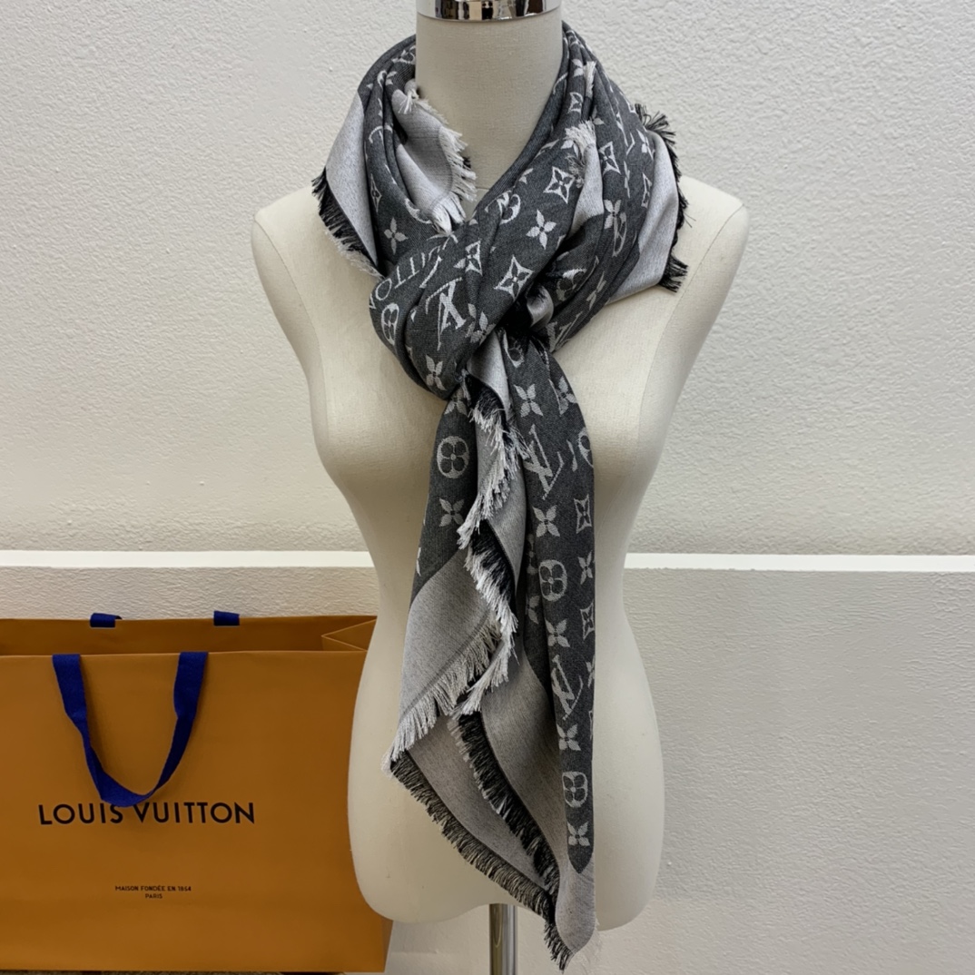 LV路易威登Monogram Denim披肩M71378 M71382 M71330 M71329 M72412 M72046 M72273