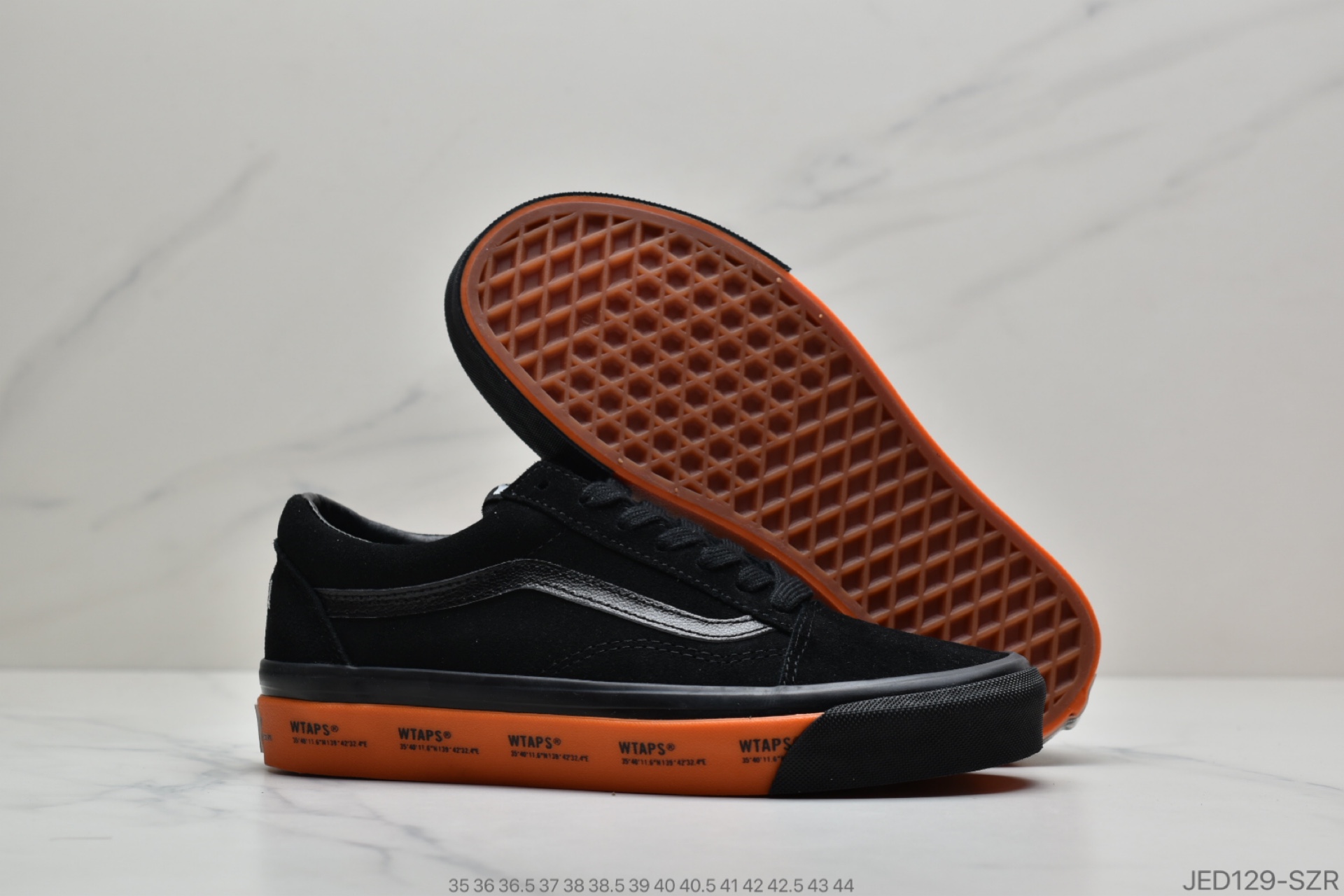 150 公司级Vault by Vans x WTAPS OId Skool联名系列灰色鞋款回归