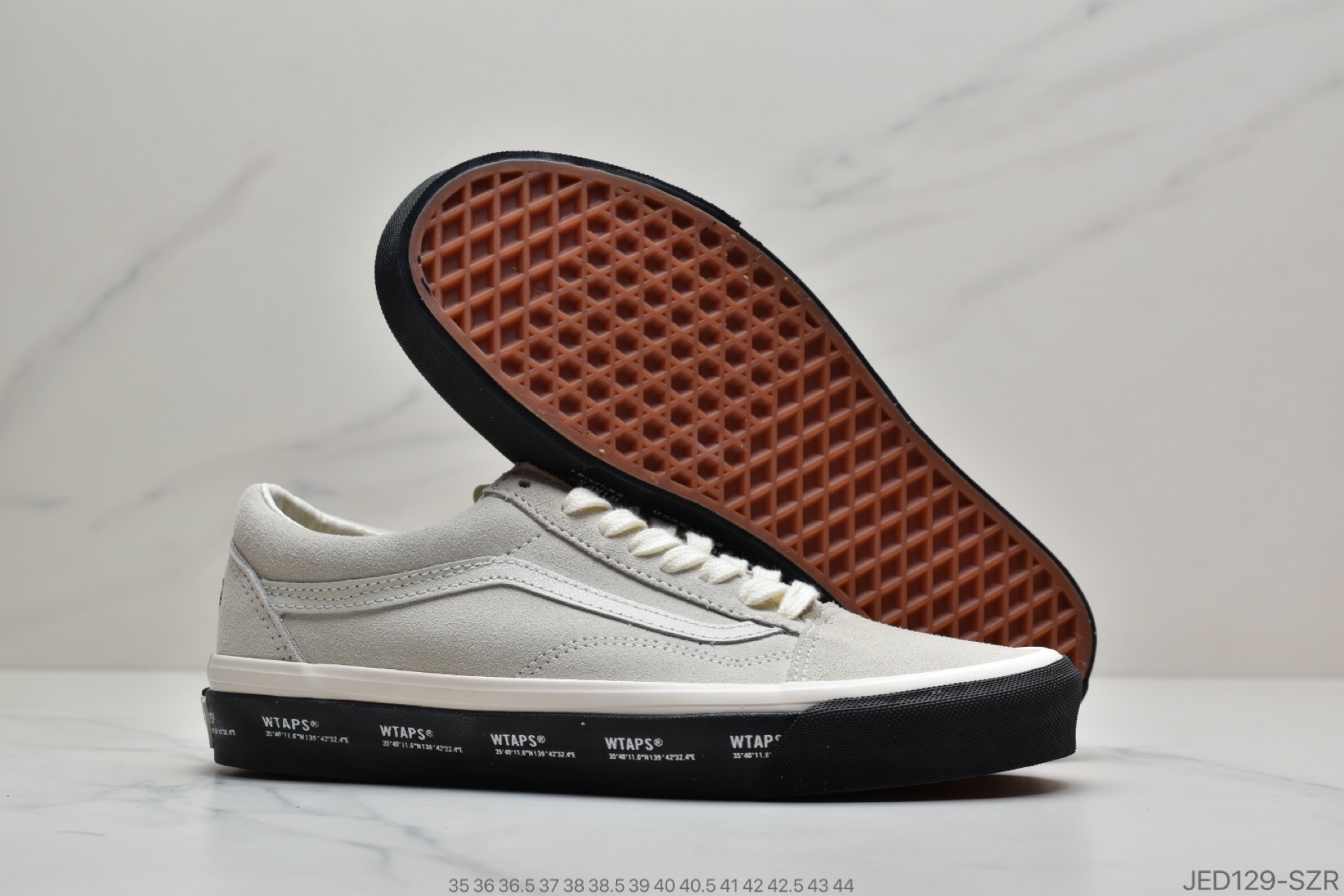 150 公司级Vault by Vans x WTAPS OId Skool联名系列灰色鞋款回归