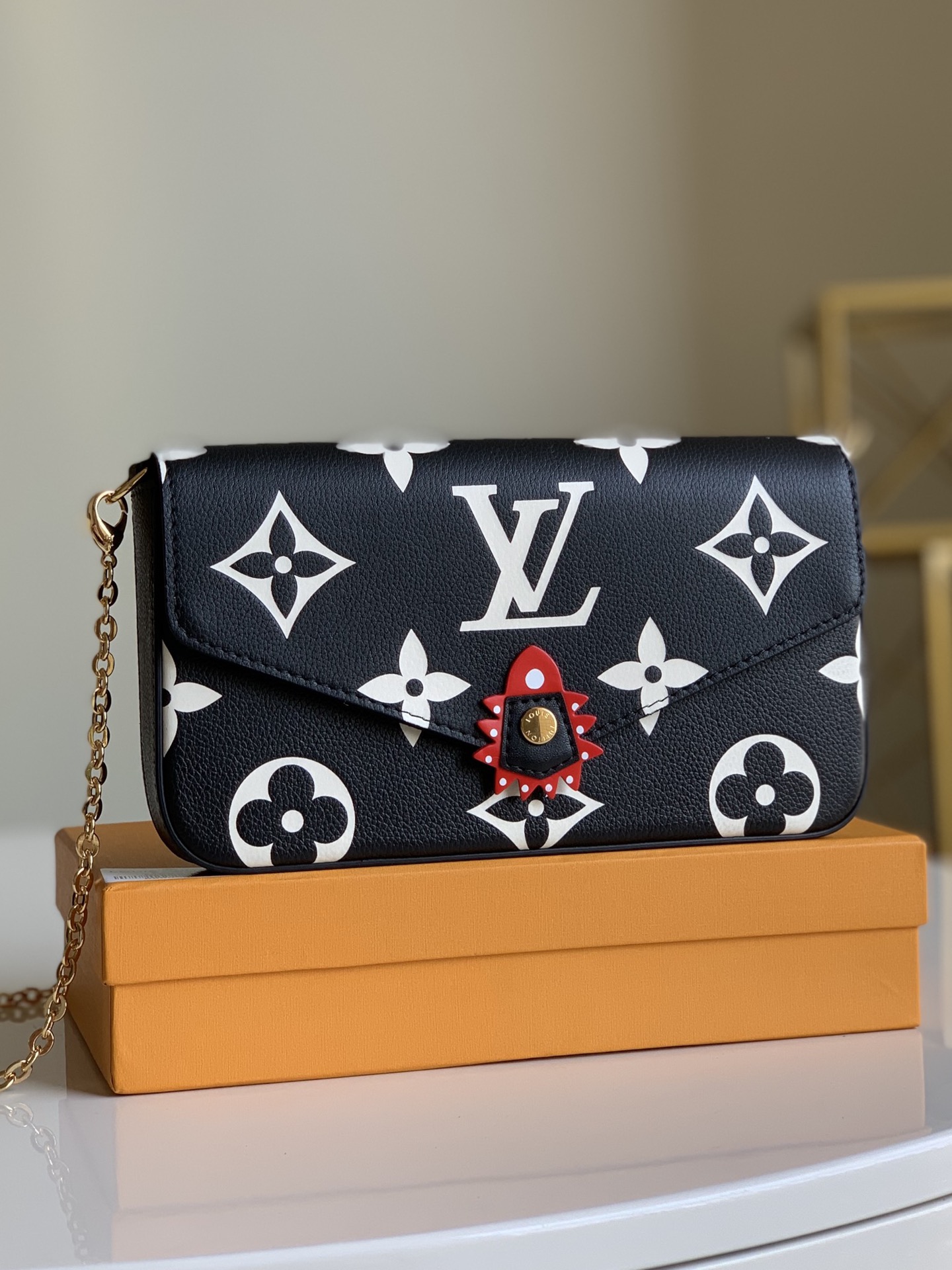 NO:396072,【Exclusive real photo M69515】Inner bag details, LV【Original leather】, louis vuitton19860909【独家实拍M69515】内袋细节,LV【原厂皮】,louis vuitton,Bag