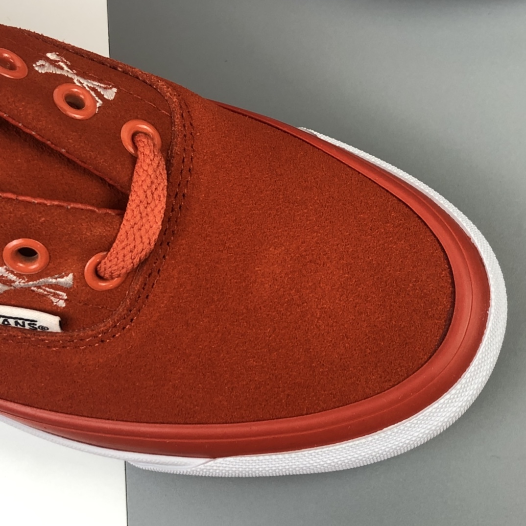150 Vans Vault by x Wtaps 联名系列低帮板鞋 VN0A4BV428C