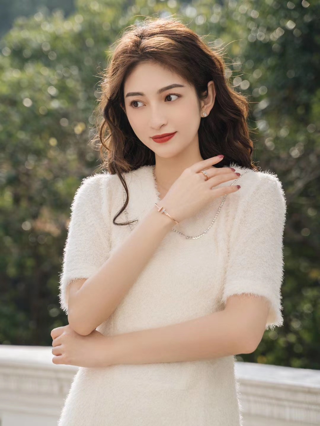 Tiffany & Co. T two 双t圆形锁骨项链