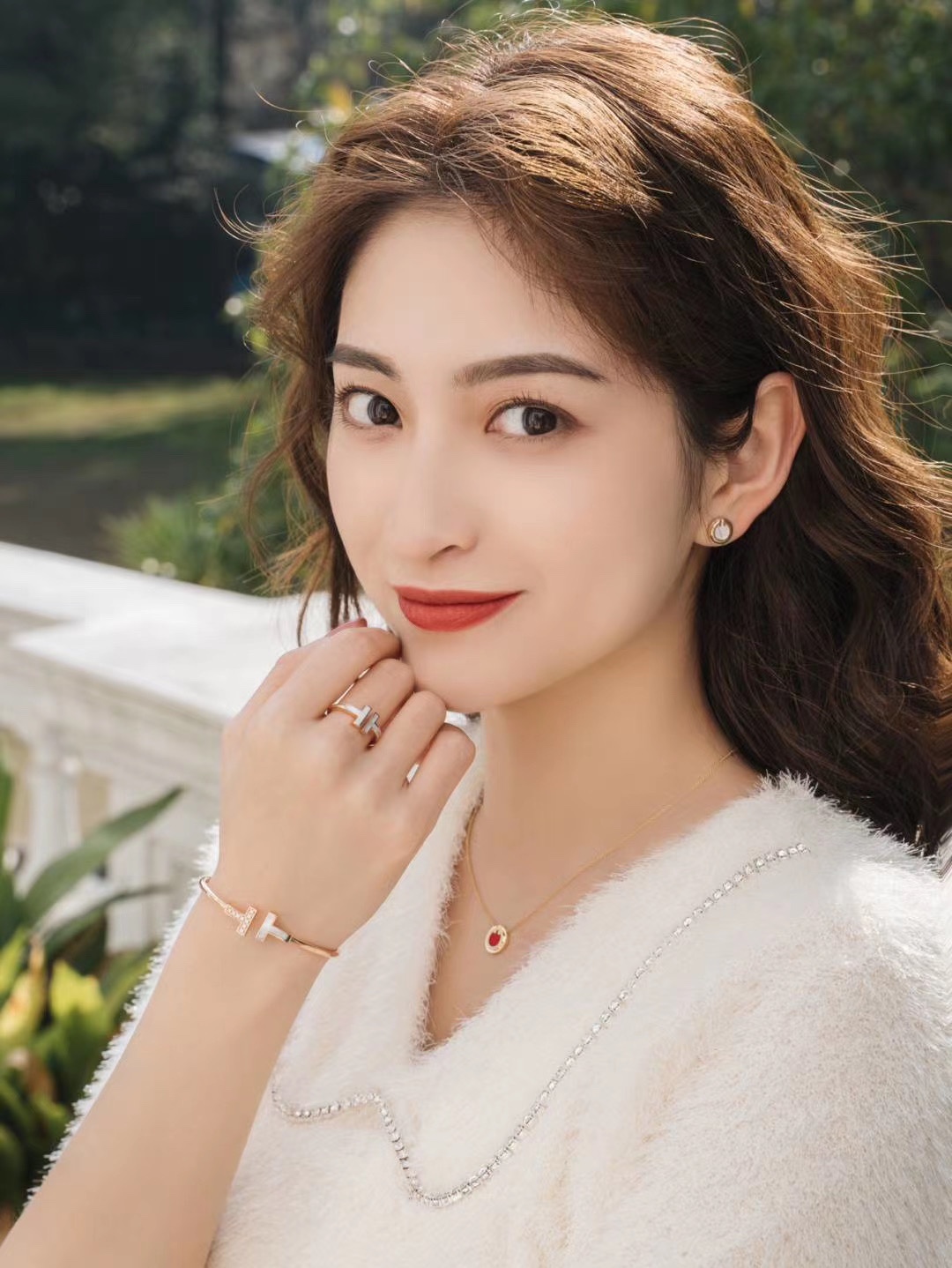 Tiffany & Co. T two 双t圆形锁骨项链
