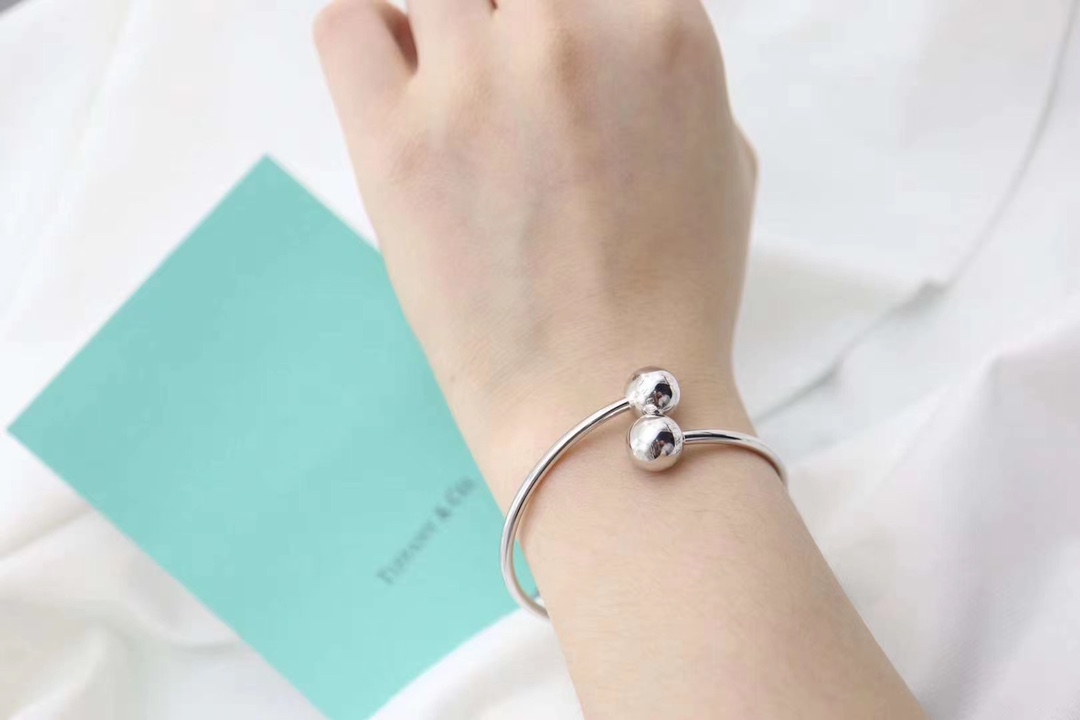 Tiffany & Co. Tiffany&Co.金属球形线圈手镯