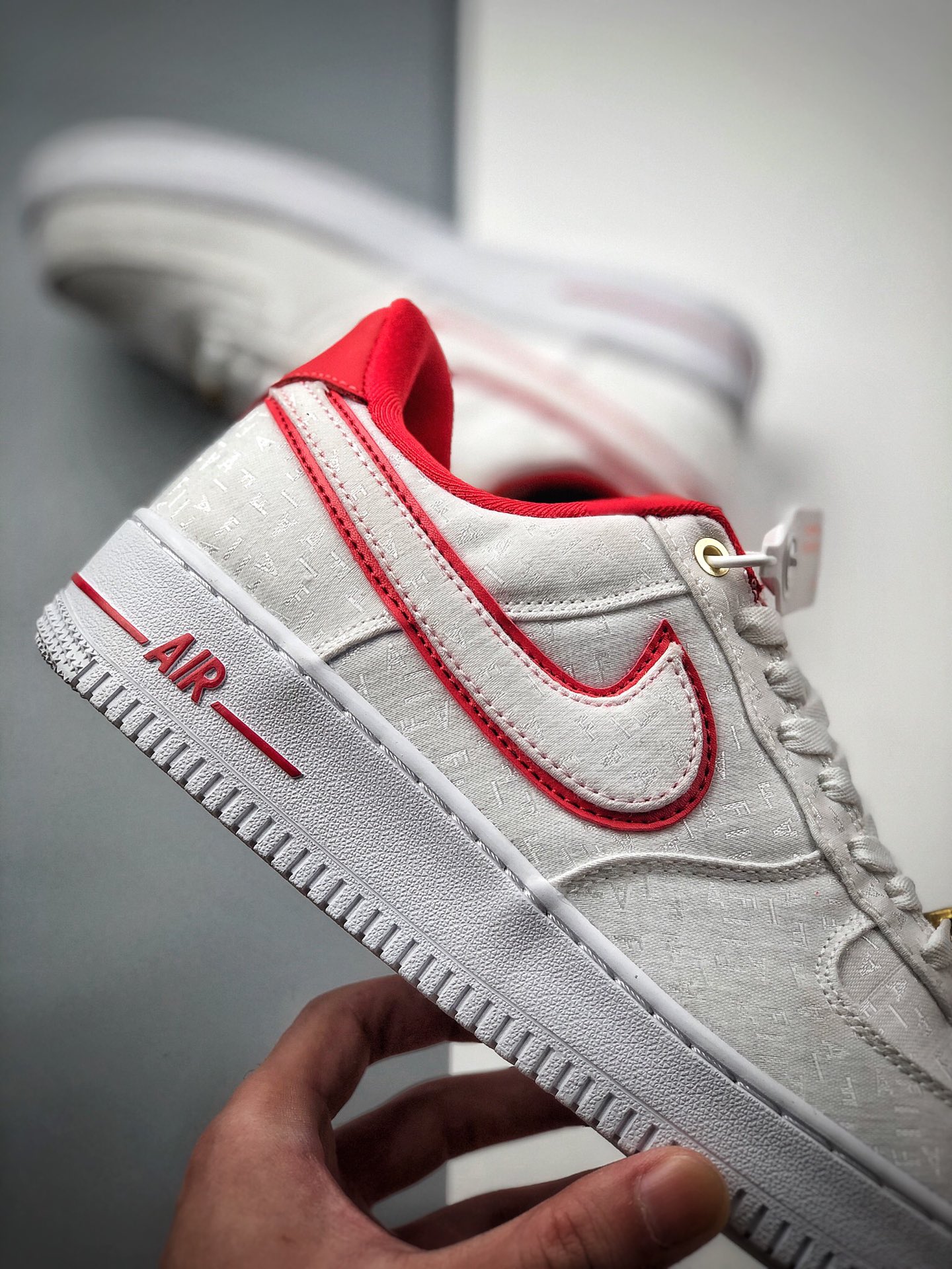 230 Nike Air Force AF1 空军“白红丝绸刺绣”Nike Sportswear 为女生推出两款全新 898889-101