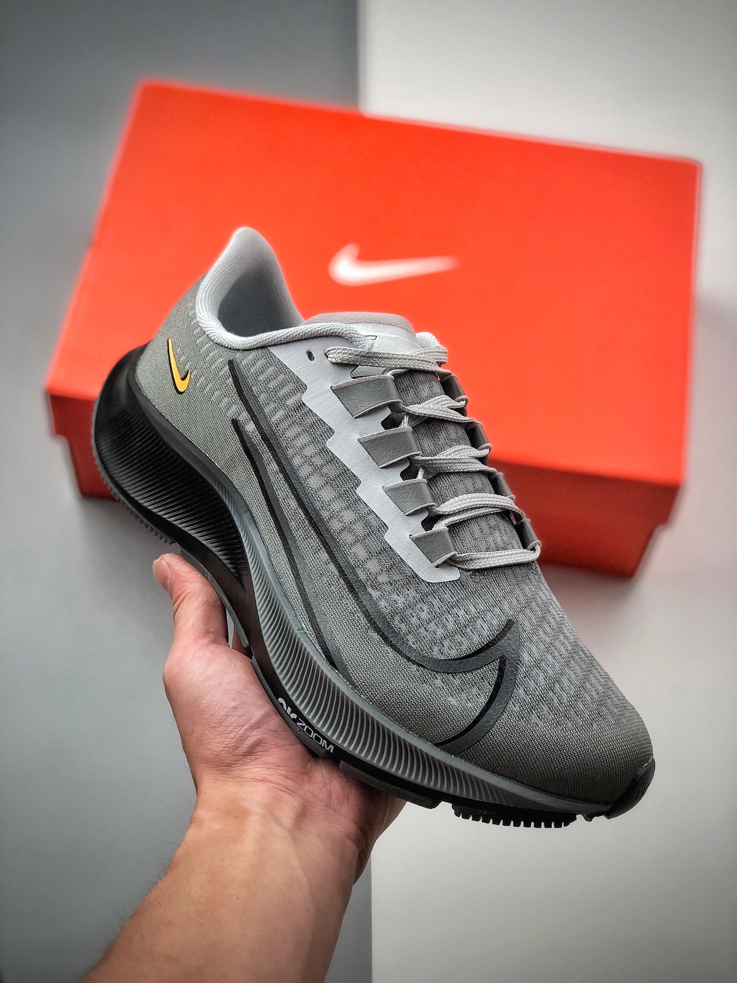 200 公司级耐克NIKE Zoom Pegasus 37 登月37代  透气缓震疾速跑鞋 DA4662-001