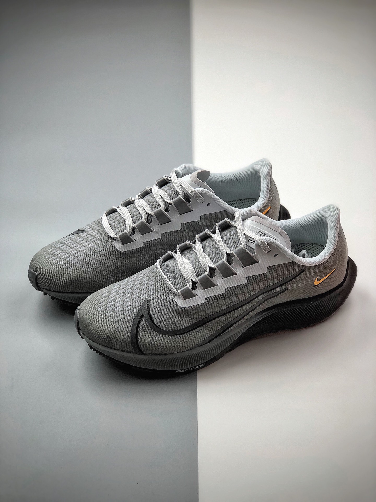 200 公司级耐克NIKE Zoom Pegasus 37 登月37代  透气缓震疾速跑鞋 DA4662-001