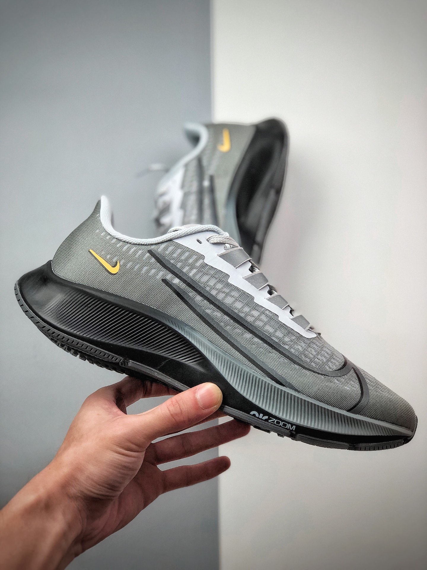 200 公司级耐克NIKE Zoom Pegasus 37 登月37代  透气缓震疾速跑鞋 DA4662-001