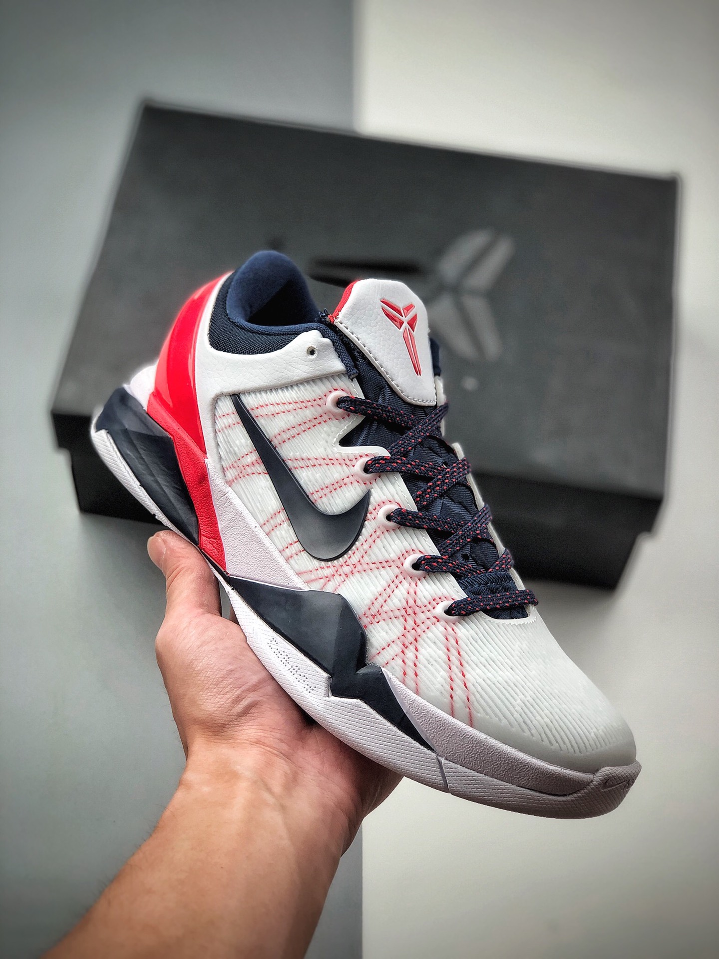 270 Nike Zoom Kobe 7 Gold Medal 美国队 2012年， Nike Zoom Kobe 7 488371-102