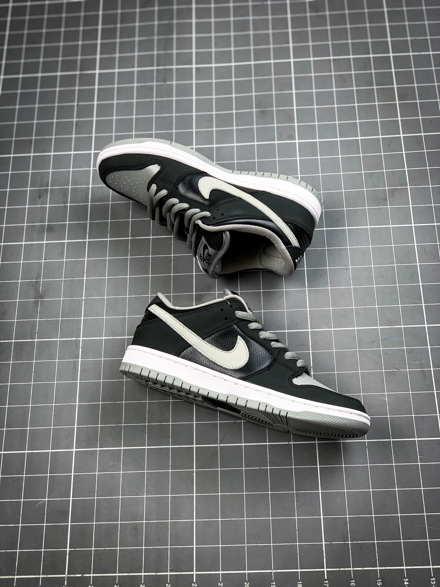 200  SB Dunk Low J-Pack “Shadow”影子灰BQ6817-007