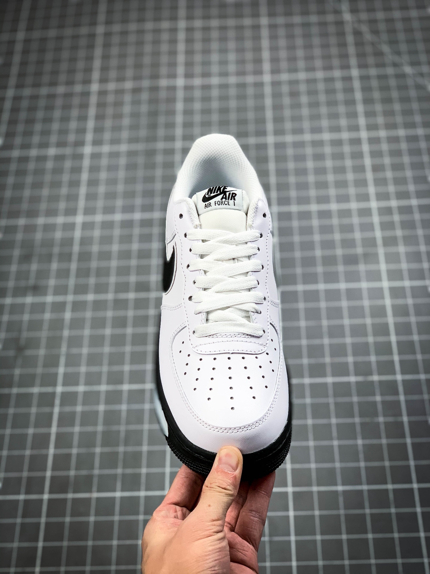 230 Nike Air Force 1 Low 黑白涂鸦 货号：cz7898 100