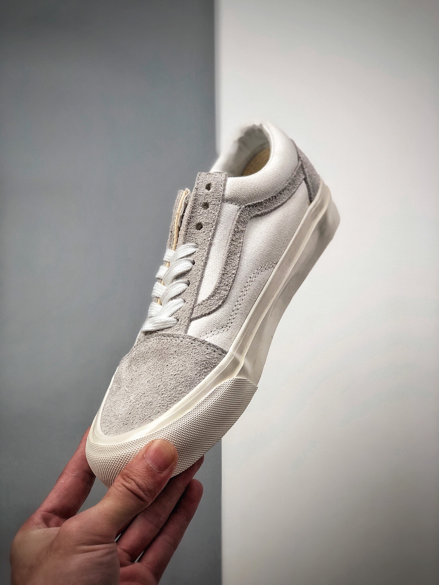 150 万斯 Vans 握手 刺绣 不对称镜像 黑色、白色  Old Skool高端支线联名LX NY03/NY04