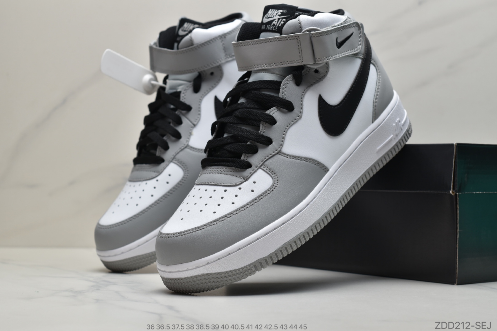 230 耐克NIKE NIKE AIR FORCE 1 07 PRM 烟灰 空军一号系列休闲运动板鞋 554724-092
