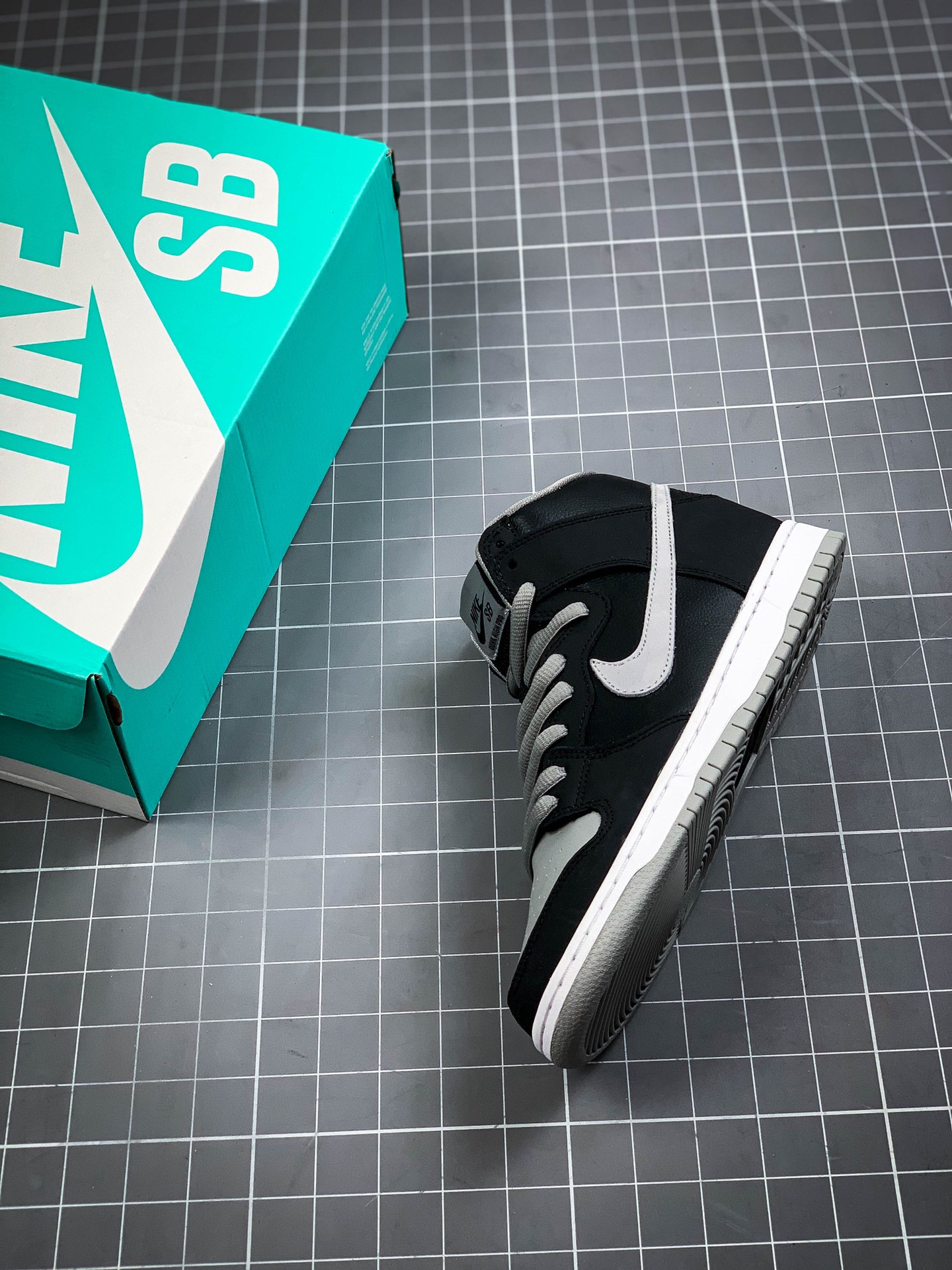270 Nike SB Dunk Low SP High DIY客制款 高帮运动休闲板鞋 854851-067 319