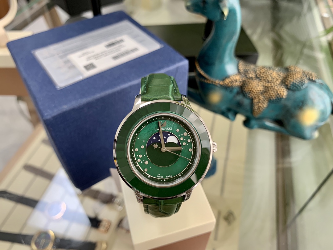 Swarovski Octea Lux系列 月相手表手表 4