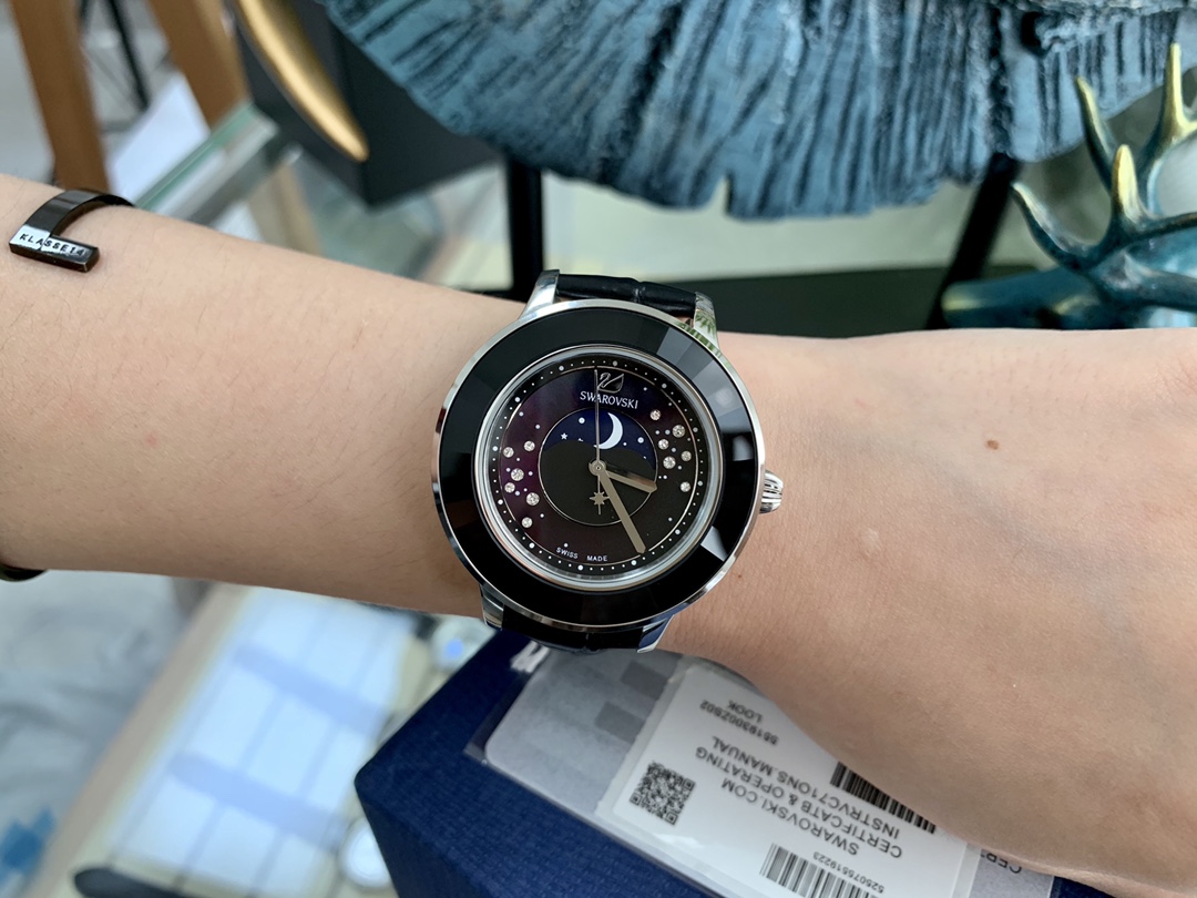 Swarovski Octea Lux系列 月相手表手表 2