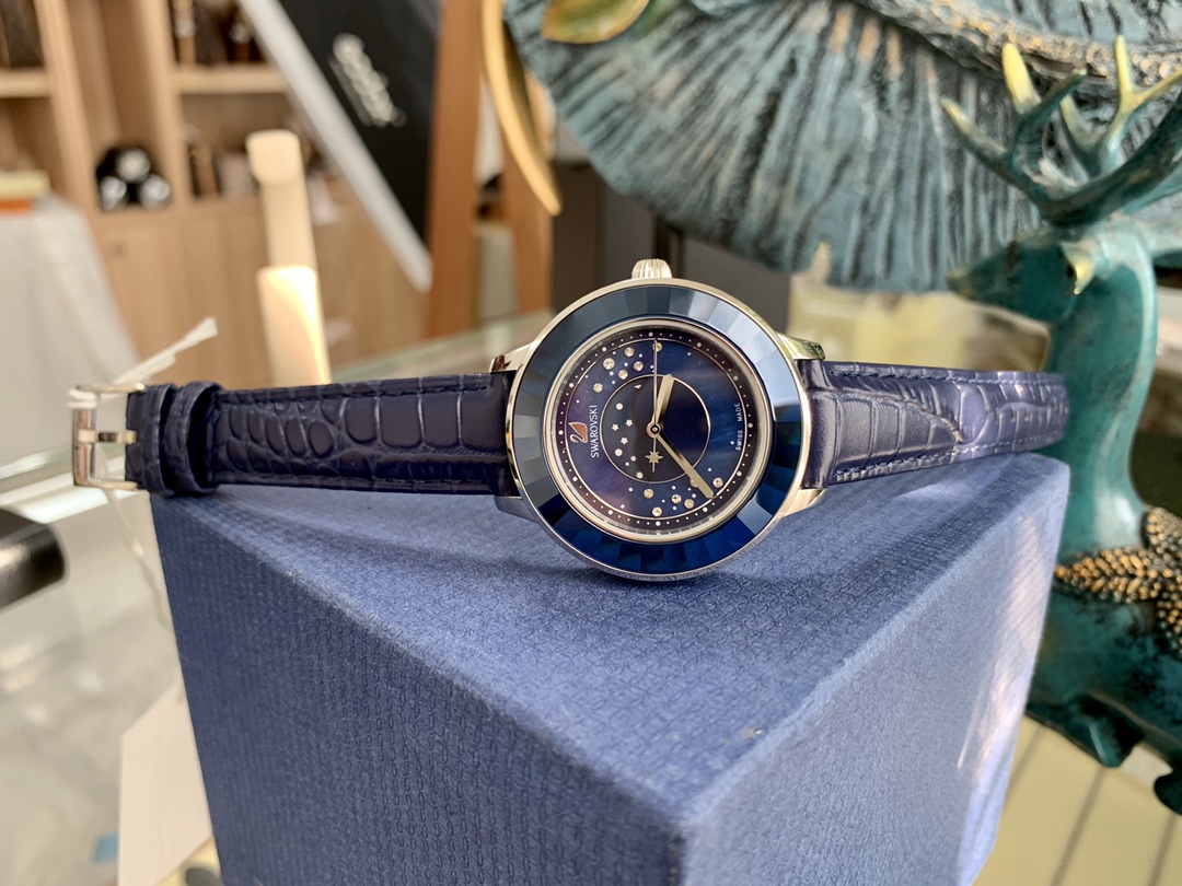 Swarovski Octea Lux系列 月相手表手表 7