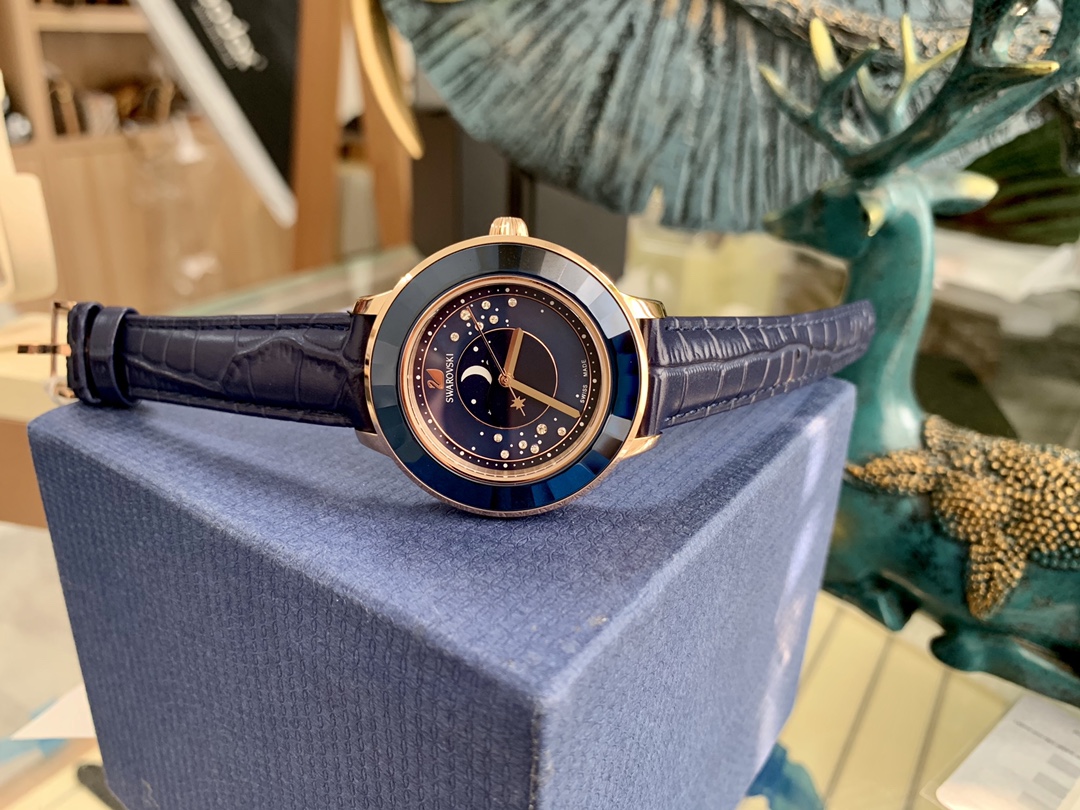 Swarovski Octea Lux系列 月相手表手表 7