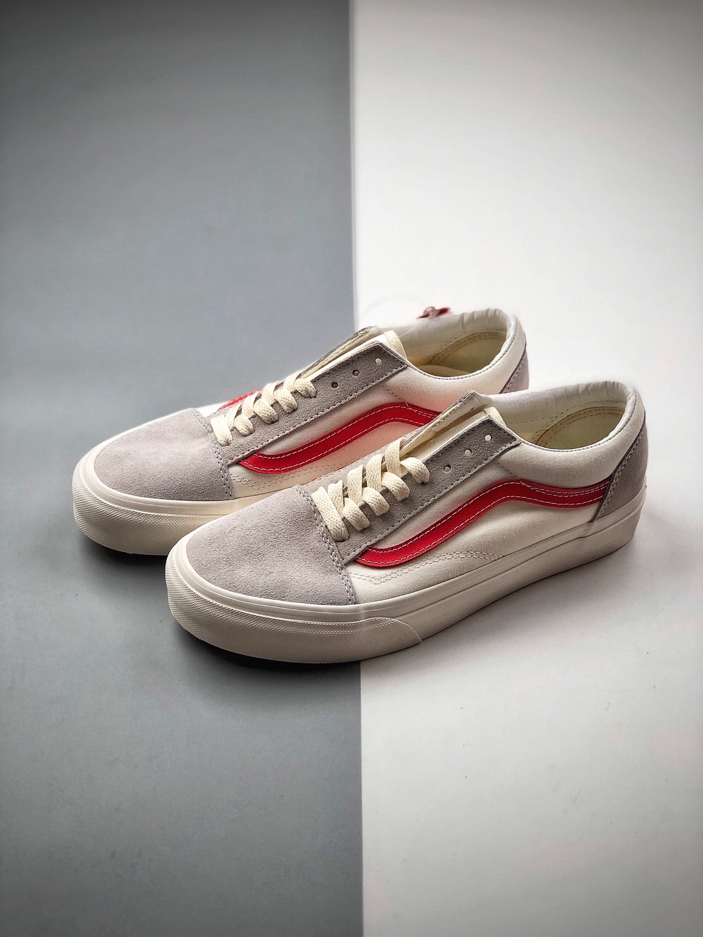 130 权志龙 Vans Old Skool VAULT OG OLD SKOOL LX 17SS 经典低帮 LY11