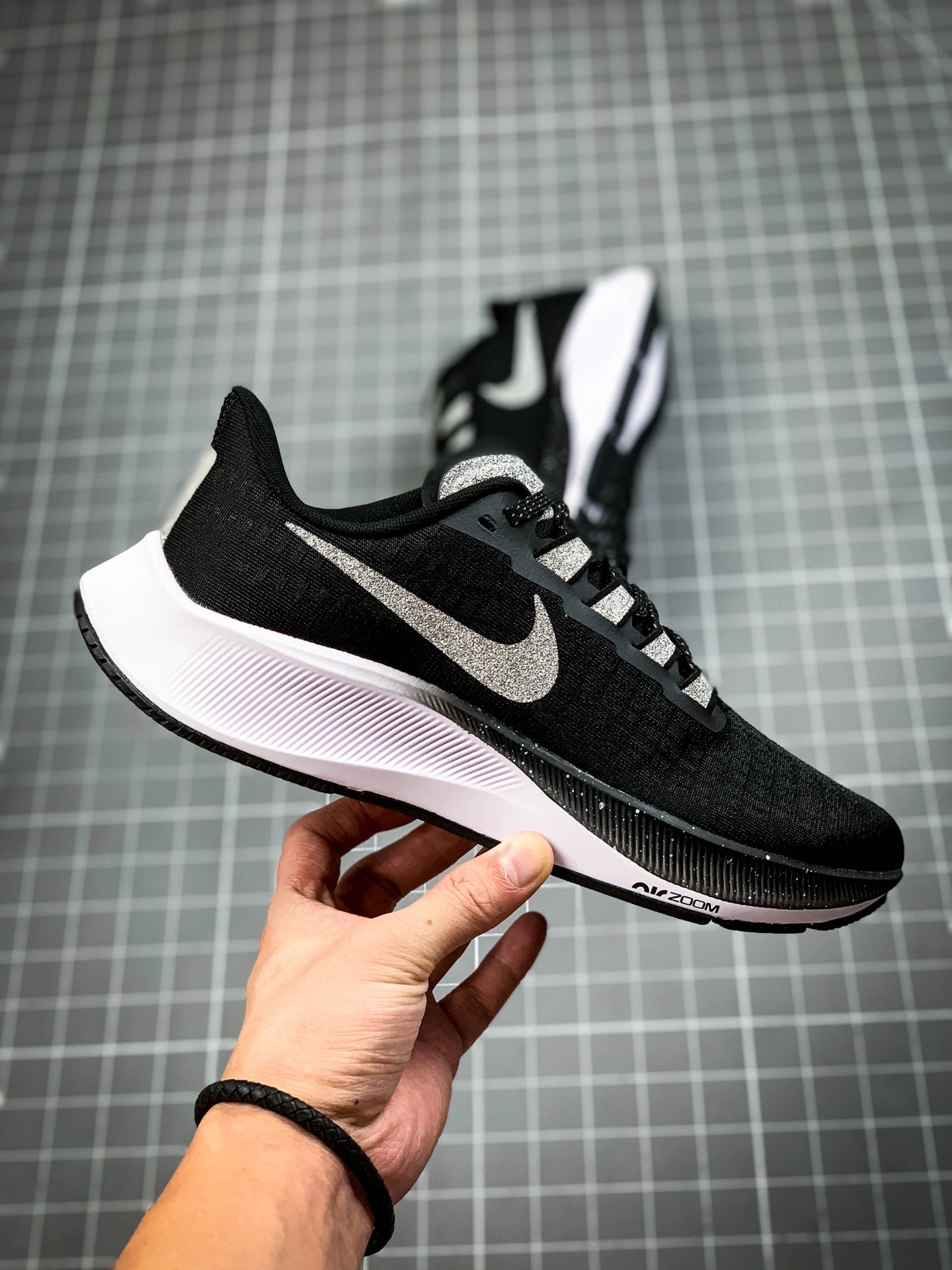 190  耐克Nike Zoom Pegasus 37 登月37 满天星透气缓震疾速跑鞋