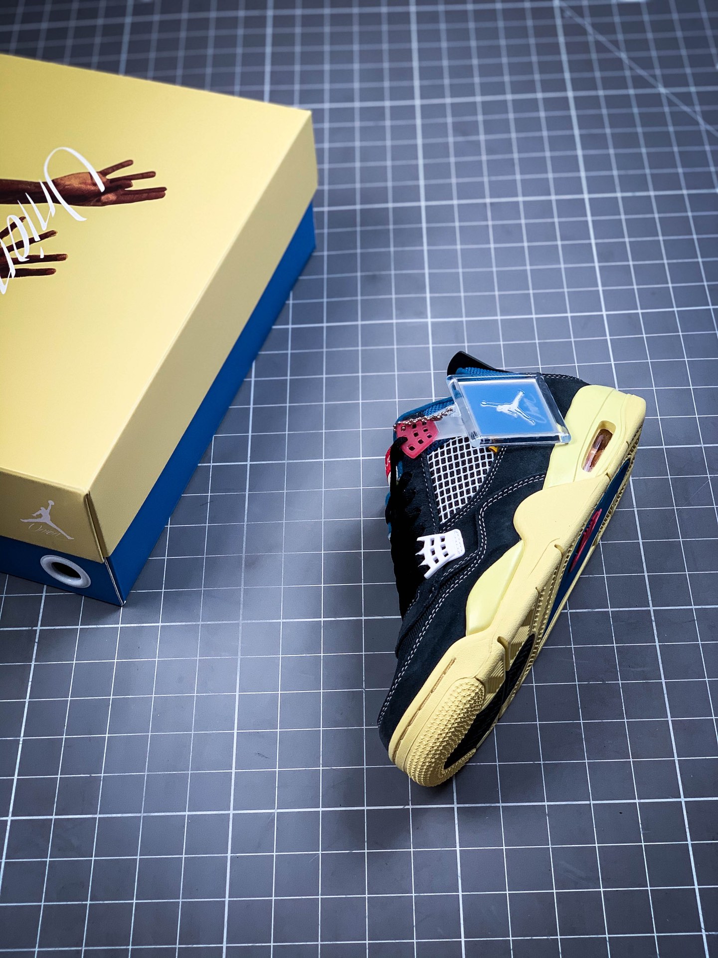 520 公司级纯原乔丹/Air Jordan 乔4 AJ4 aj4 AJ4 乔丹4代 Union x Air Jordan 4 货号：DC9533-001  露出熟悉的 Jumpman 和 Union Logo。（1）