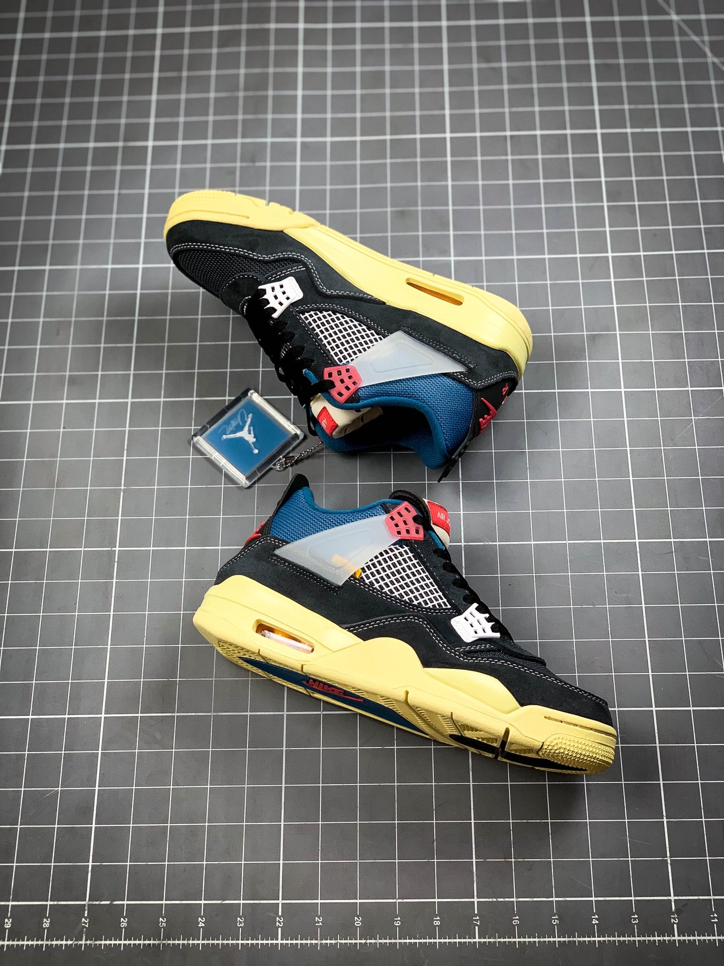 520 公司级纯原乔丹/Air Jordan 乔4 AJ4 aj4 AJ4 乔丹4代 Union x Air Jordan 4 货号：DC9533-001  露出熟悉的 Jumpman 和 Union Logo。（1）