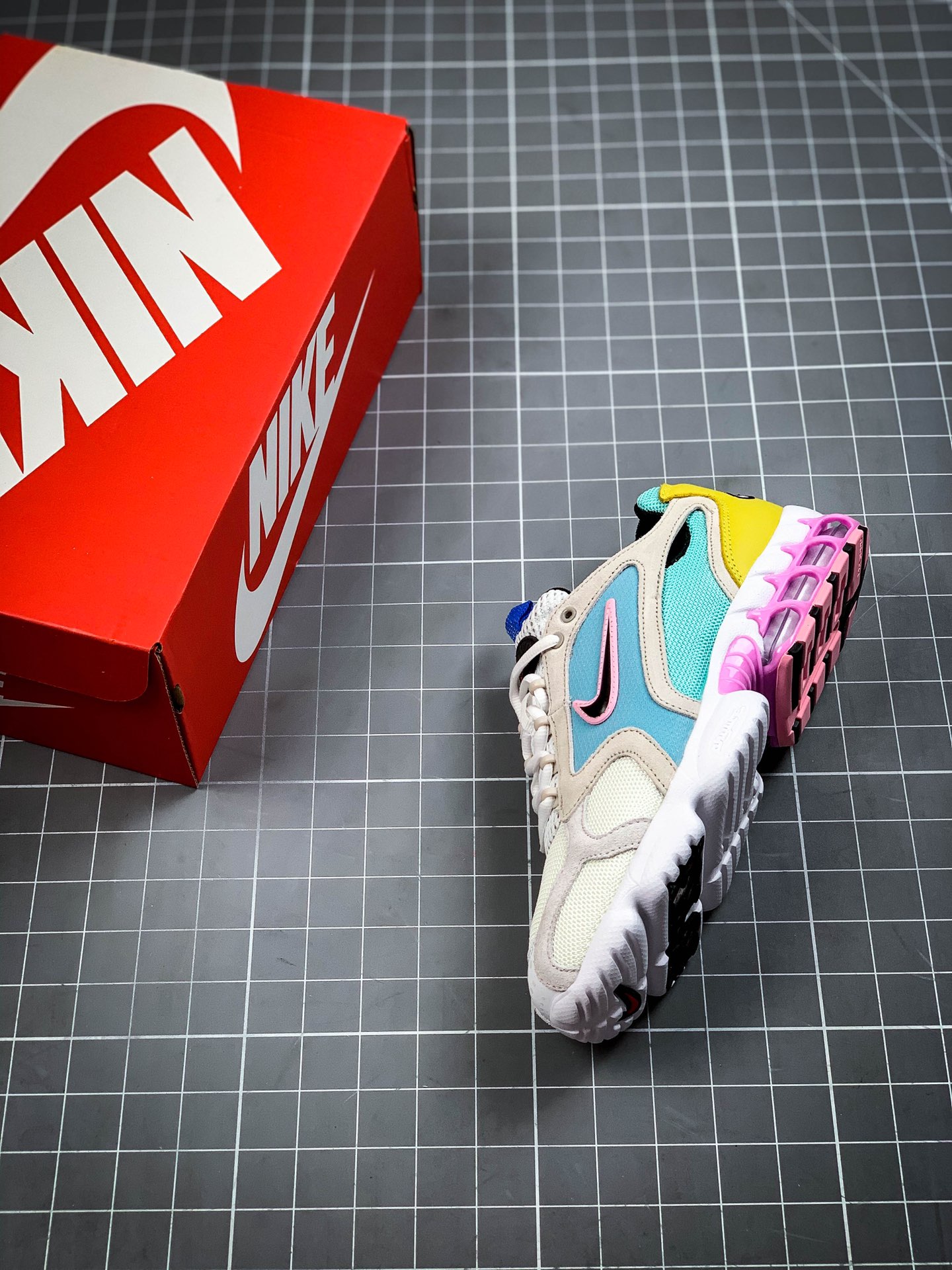 330 公司级纯原版本 Stussy x Air Zoom Spiridon CG 2  CW7482-100