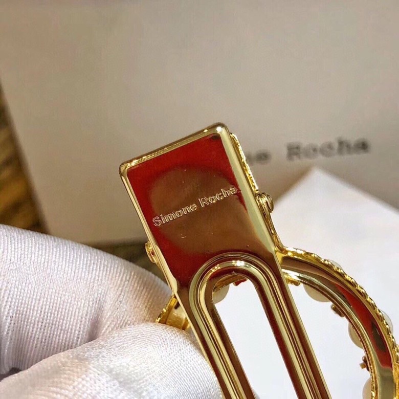 高端制定 Simone rocha各大网红挚爱 爱心造型珍珠头夹发夹边夹 很实用的一款发夹