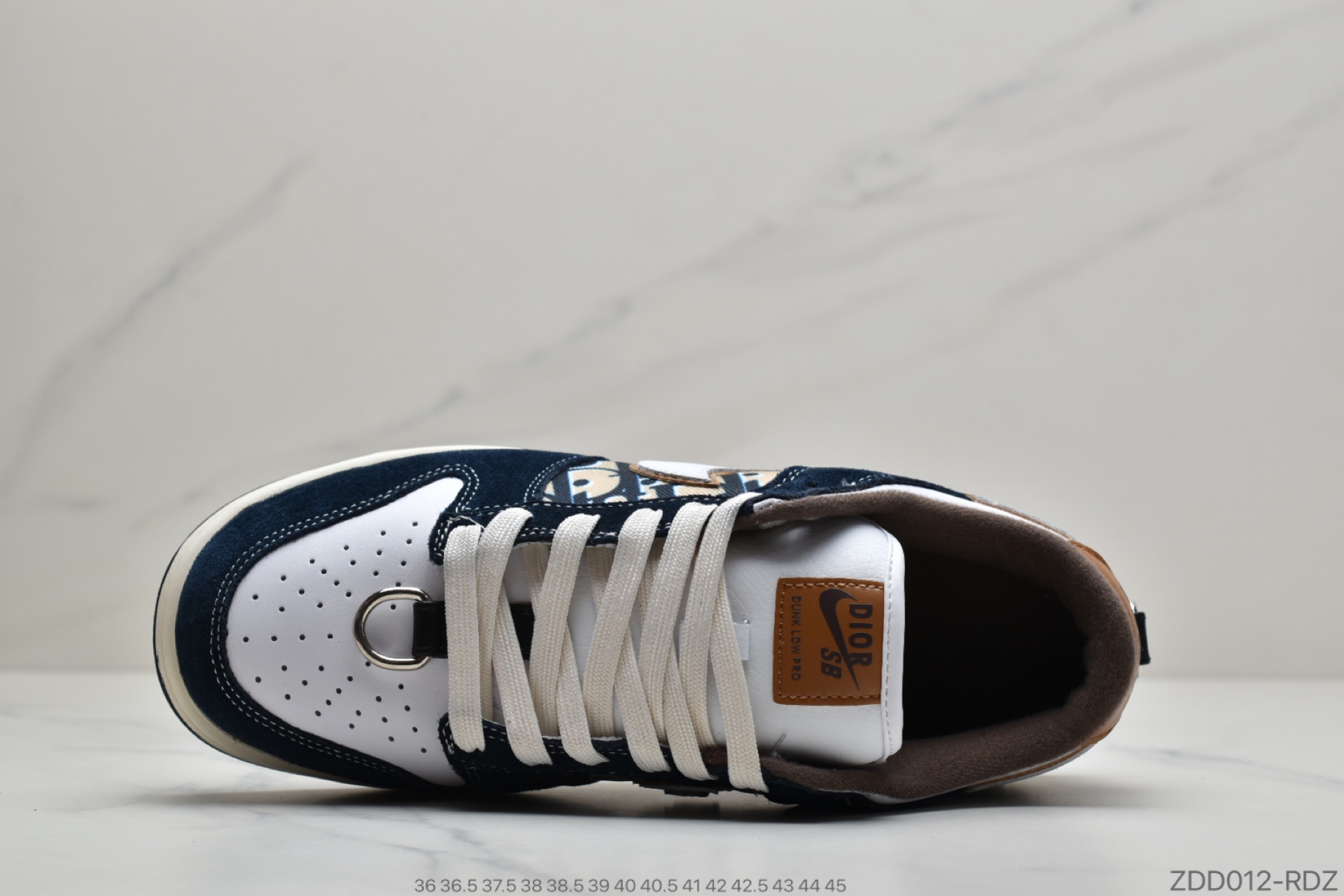 230 公司级耐克NIKE Dunk SB Low Dior定制整双鞋以今年超火的Dunk SB Low