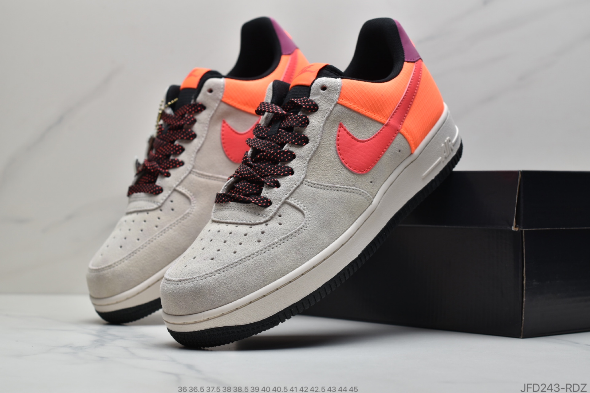 170 公司级耐克NikeAirForce1LowACG配色近日Nike带来一款ACG户外配色AirForce1 CU3007-061
