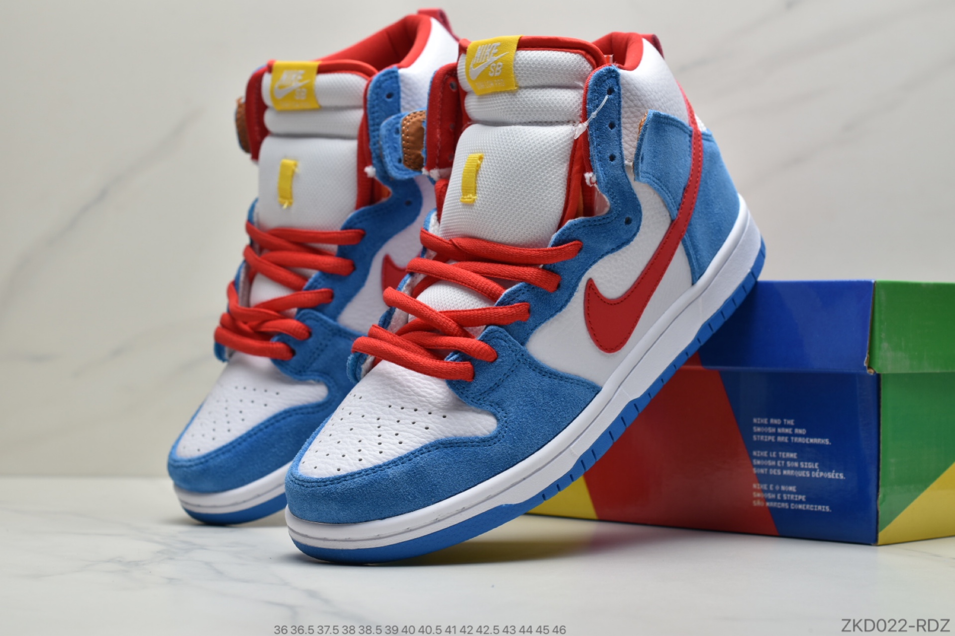 270 Doraemon x NK Dunk SB High Pro”Doraemon”扣篮系列高帮经典百搭休闲运动板鞋“皮革白蓝胖子红黄”货号：CI2692-400